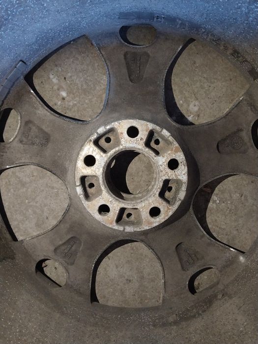 2 диска R19 Borbet на BMW. Поштучно продаём.