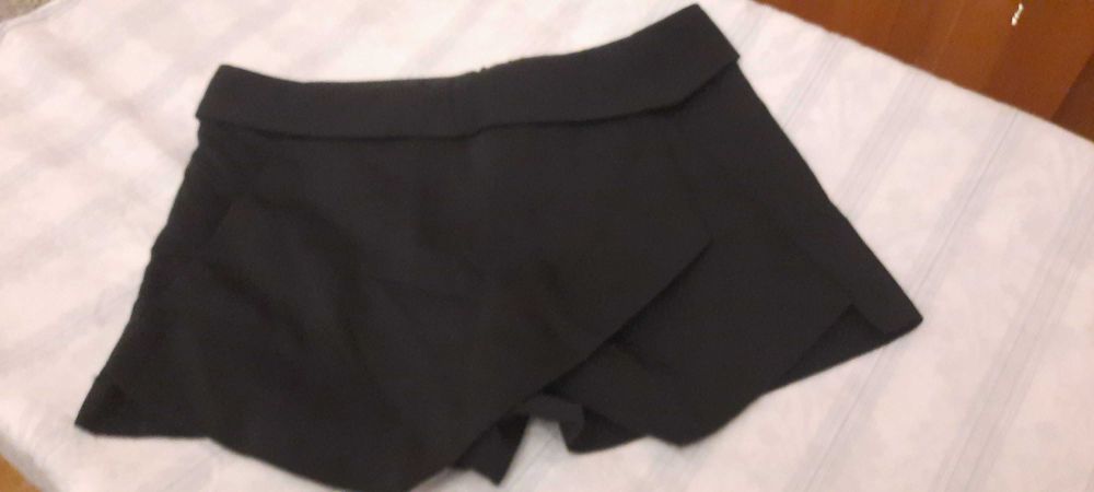 Красивое женское платье