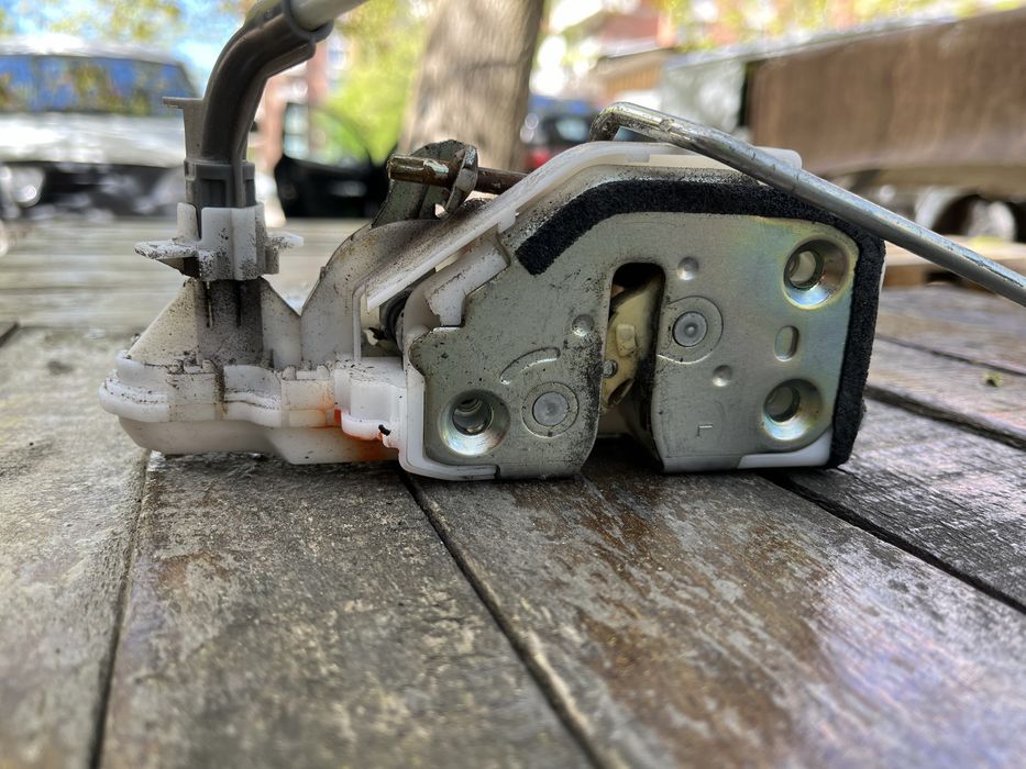 Машинка за брава Honda Civic 8/работеща