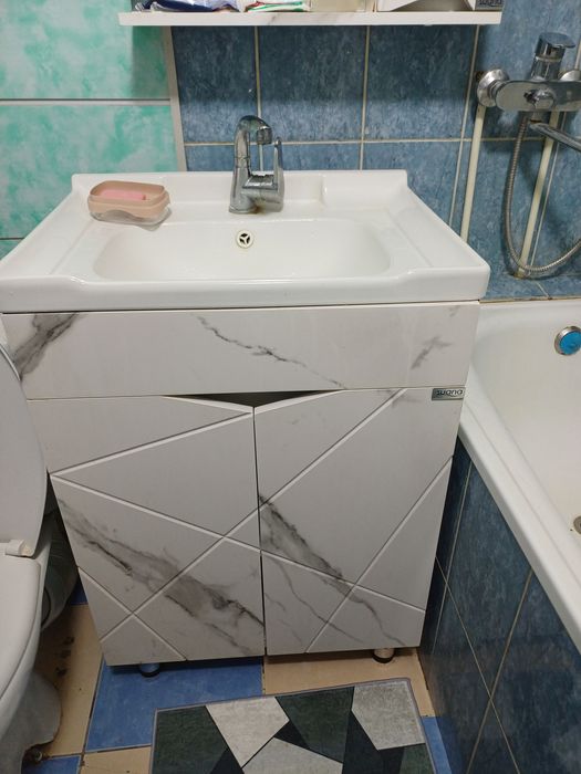 Раковина тумбасымен сатылады, состояние оте жаксы