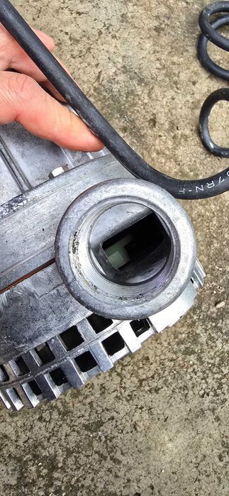 Pompa ape murdare Jung