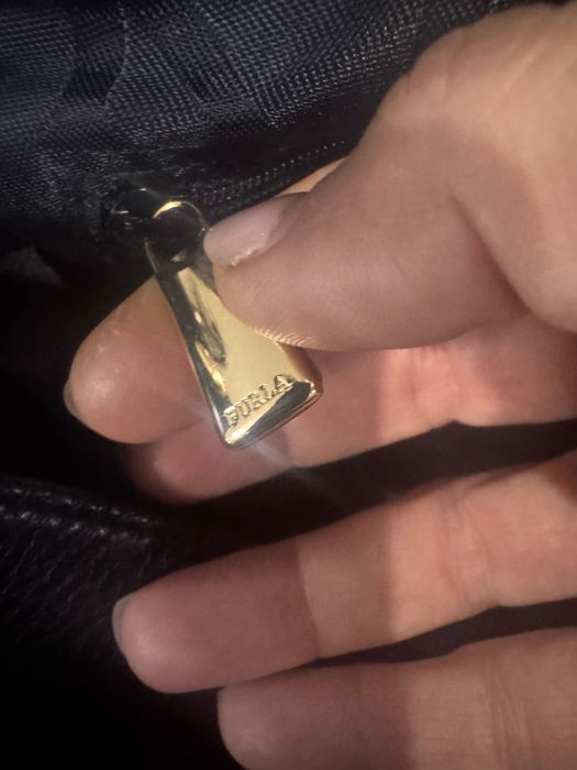 Furla естествена кожа чанта за рамо