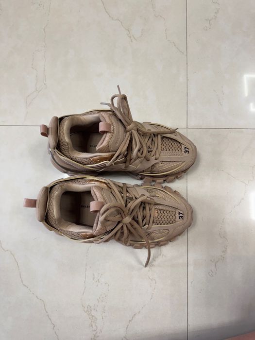 Balenciaga Track Beige
