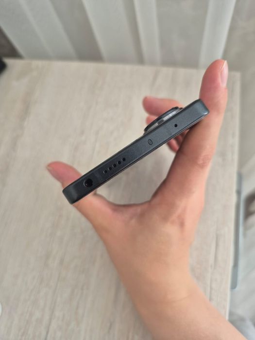 Продам телефон Xiaomi Redmi Note 13 Pro