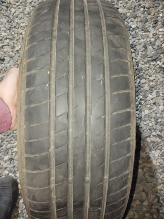 Продам резину в хорошем состояние.