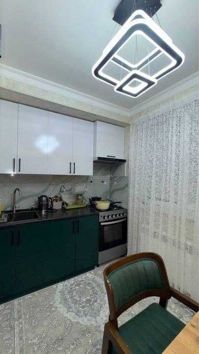 СРОЧНО! 3 комнатная ЕВРО ремонт 88м2, ориентир ресторан Биллюр