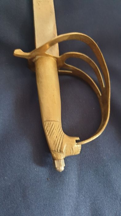 Индийска сабя с кожена дръжка и .Индийска сабя с  месингова дръжка