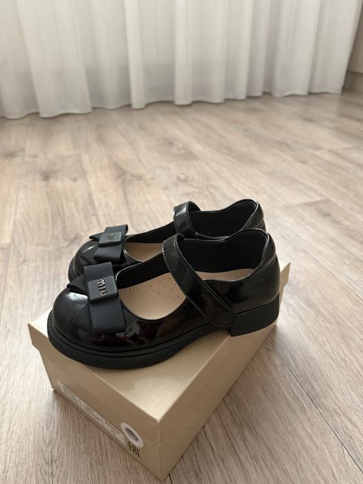 Продам туфли на девочку!