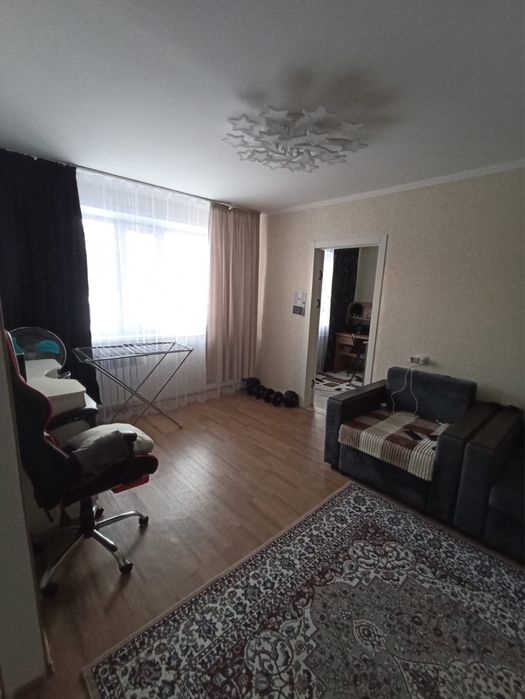 Продам 2 комнатную квартиру срочно