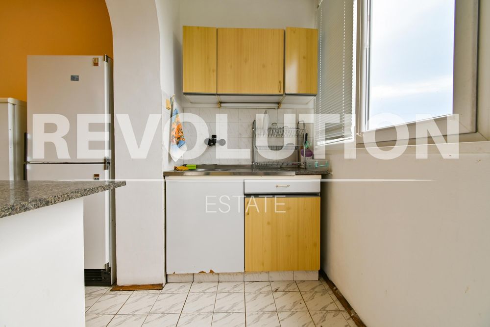 Дава се под наем Тристаен апартамент в София, Стрелбище - 95 кв.м за 450 € - Снимка #2