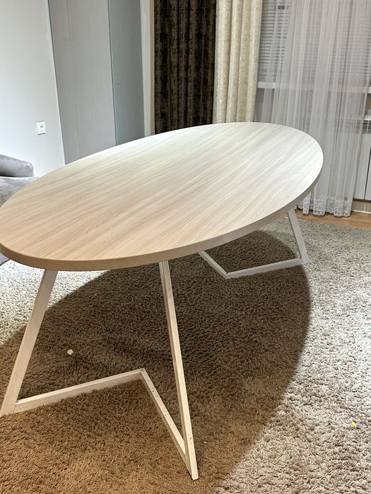 Продам кухонный стол