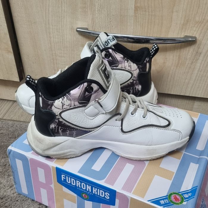 Кроссовки для мальчика