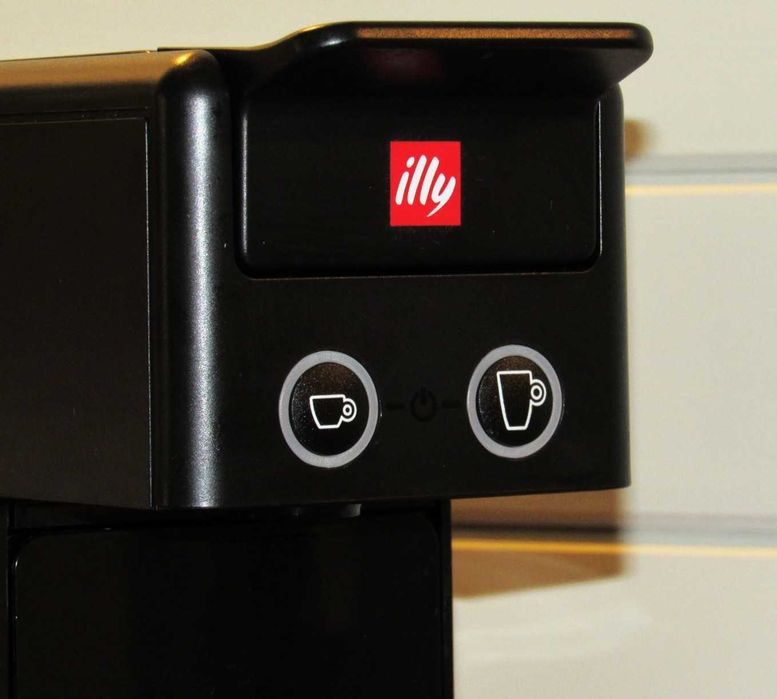 Кафе машина Illy Iperespresso капсули