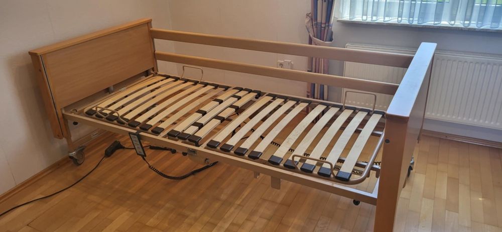 Немско болнично легло + нов матрак