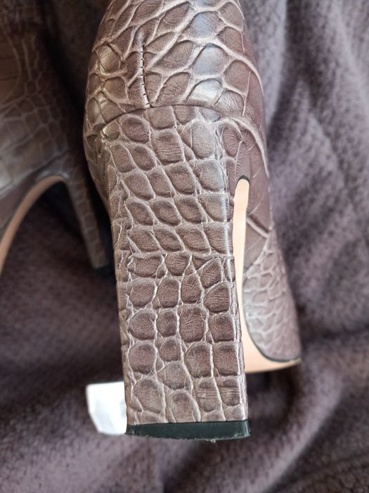 Vând cizme dama maro deschis