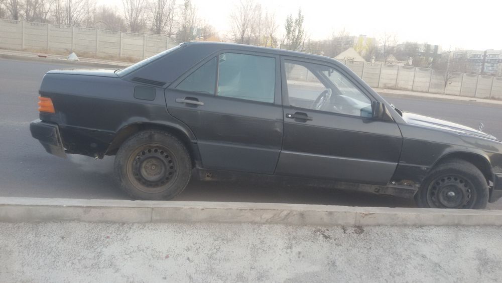 Продам мерседес 190