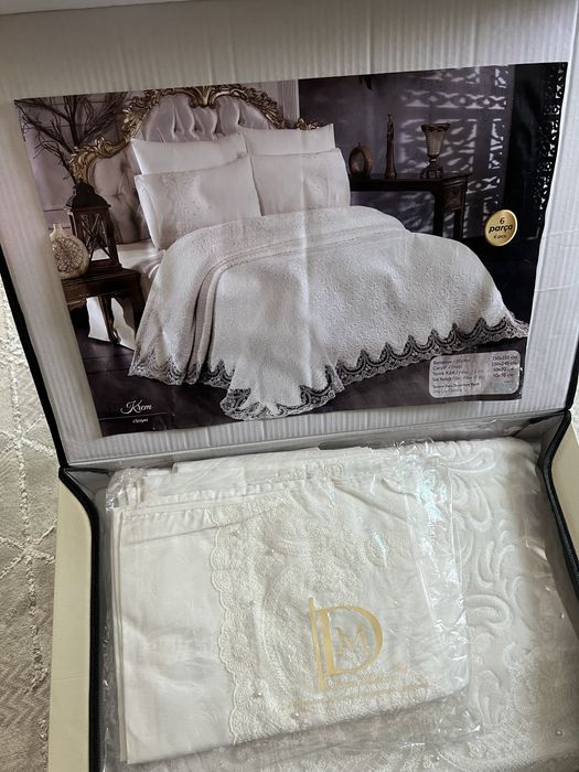 Продам новый набор постельного белья для приданного