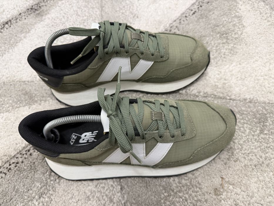 Adidasi New Balance 42