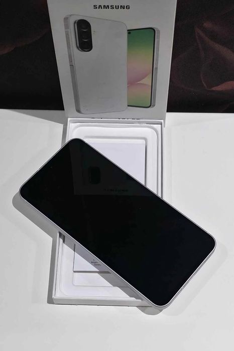 Vând Samsung A56 alb,128 GB ca nou