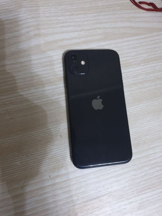 iPhone 11 128ГБ чёрный