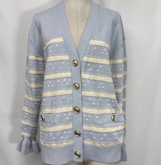 Женская одежда .