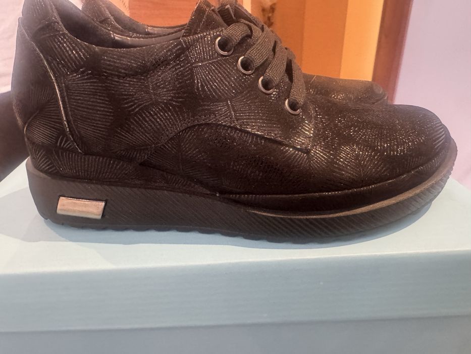 Нови дамски  обувки