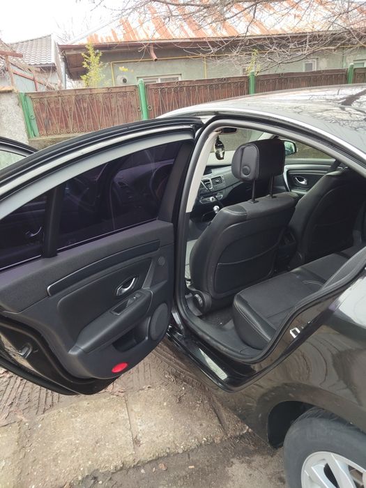 Vând Renault Laguna