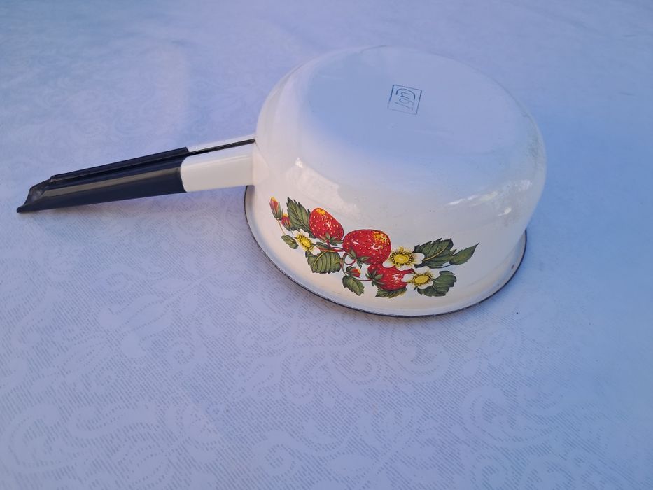 Ковши эмалированный и стальной