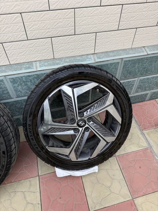 Продам диски с резиной hyundai tucson