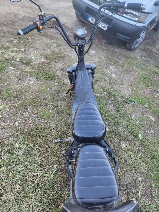 vând scuter electric