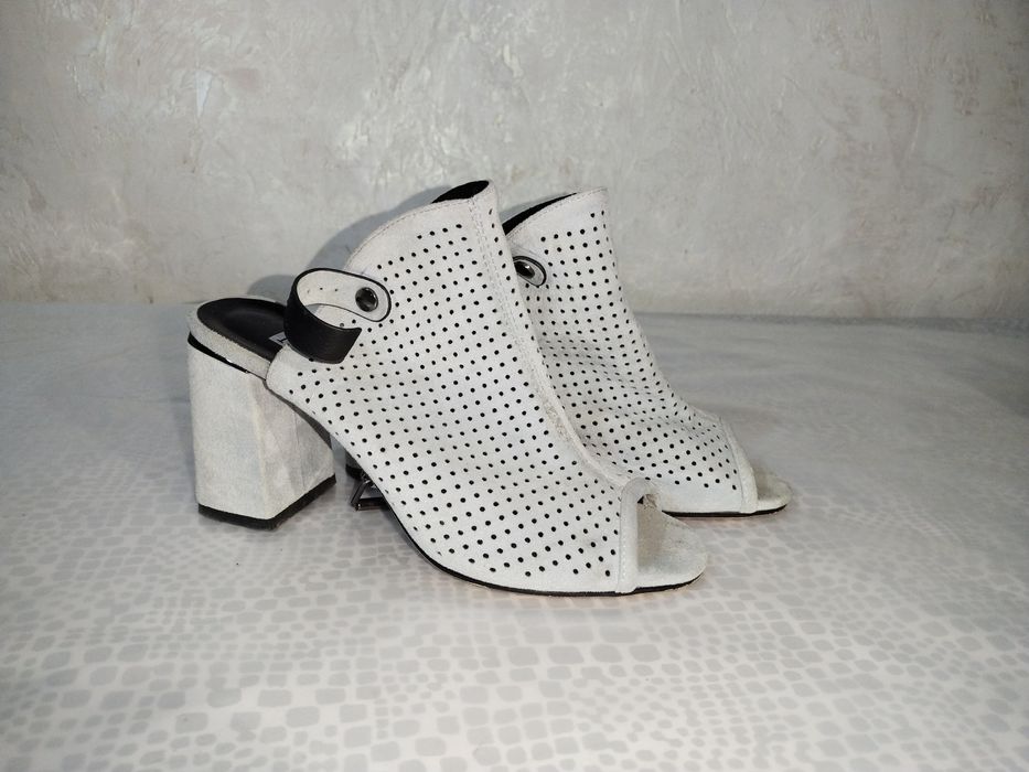 Обувь ПО низкой  цене