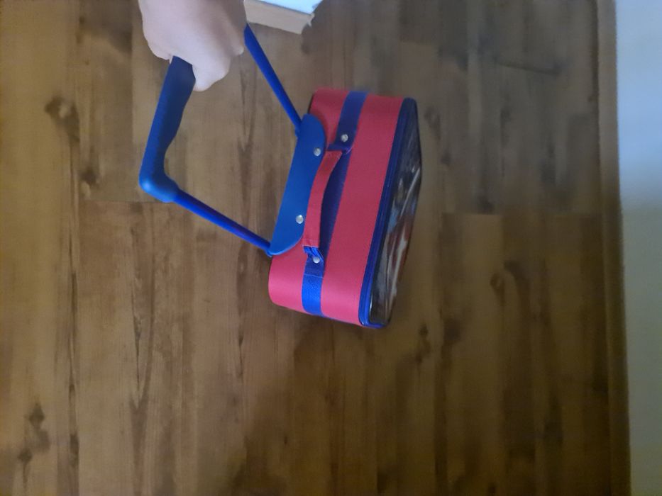 Troller cu capitanul America copii