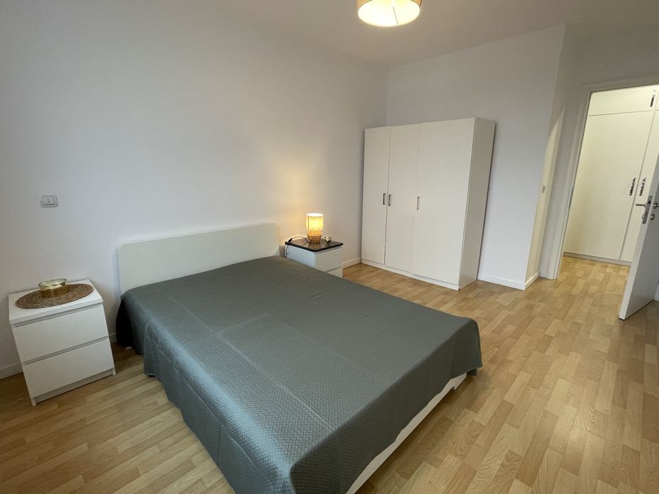 Direct proprietar: Vand apartament 2 camere cu loc de parcare