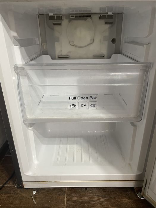 Срочно продается холодильник самсунг