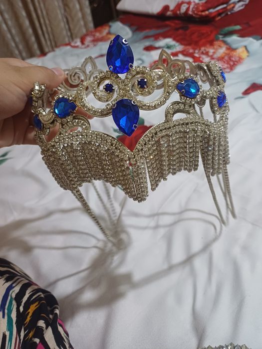 Diadema va  tillaqosh