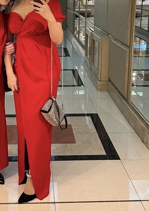 Платье красное вечернее