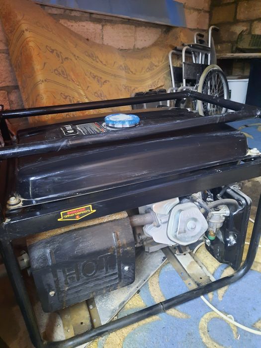 Продам бензогенратор 8000ват