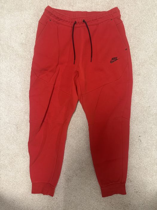 Pantaloni Nike Tech Red Mărimea M