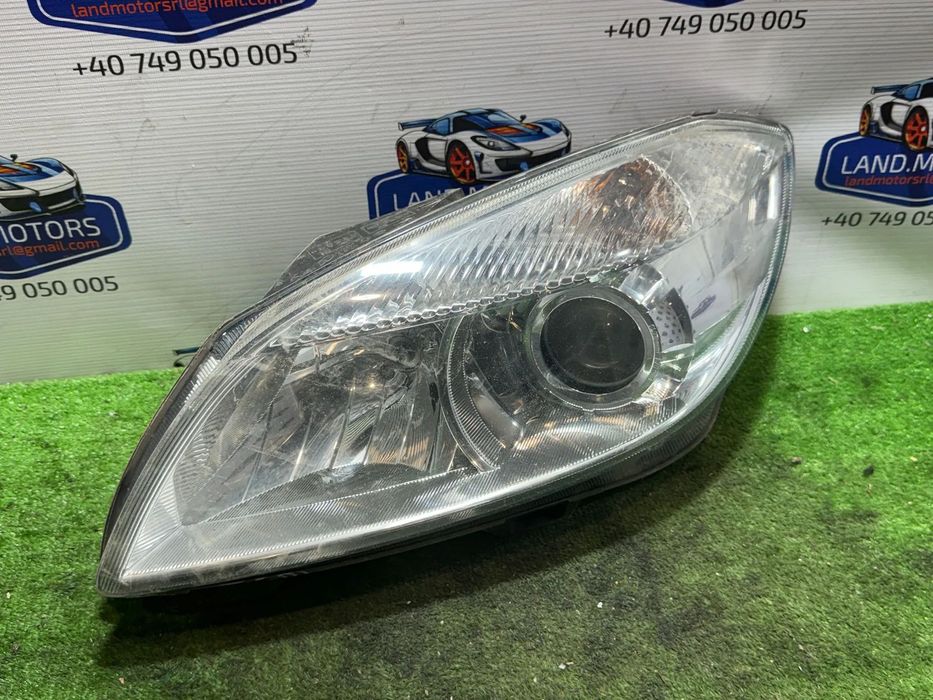 FAR STANGA UK CU LUPA SKODA FABIA AMBIENTE II FAB 1.6 DIESEL 2012 COD OEM 5J2941017D / HATCHBACK 2007-2014 (DETERIORATE PRINDERILE)