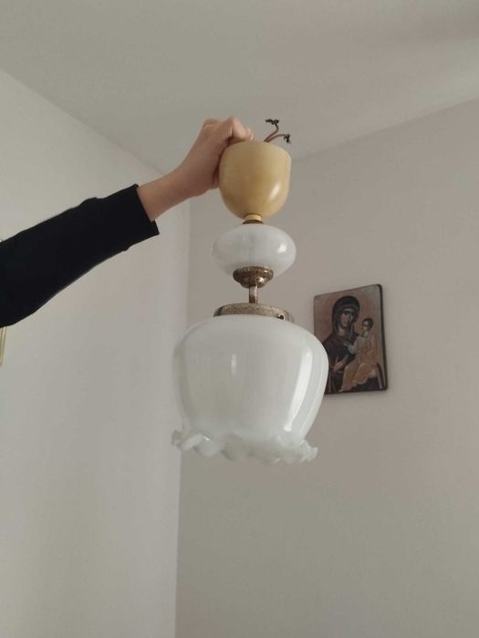 Vând lustră cu un bec. Dărmănești Suceava