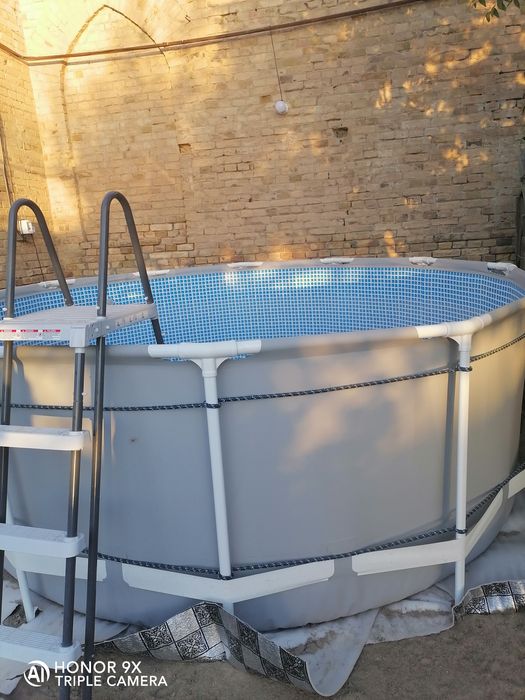 Каркасный бассейн INTEX 370/ 110 см. Новый.