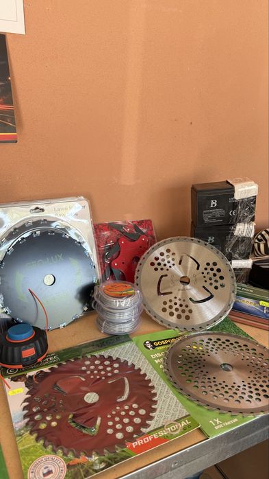 Disc motocoasa cu vidia