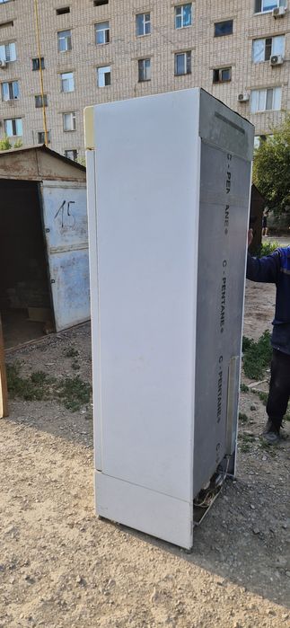 Ветринный холодильник