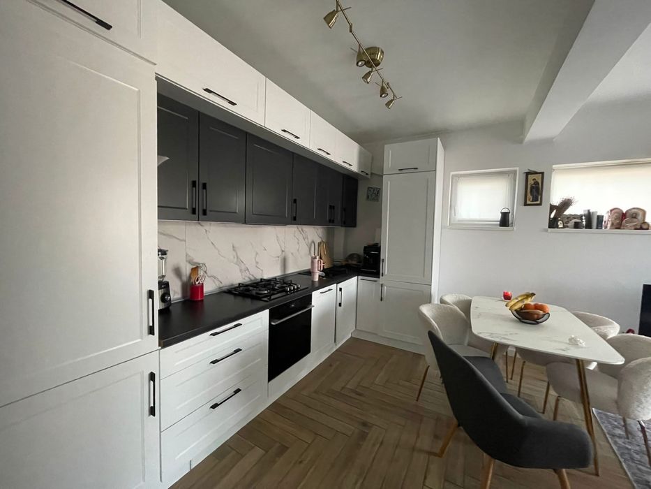 Apartament 3 camere persoana fizica gradina Rediu