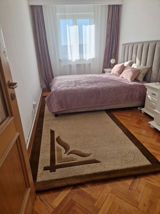 Proprietar, închiriez apartament cu 4 camere în Complexul Studențesc.