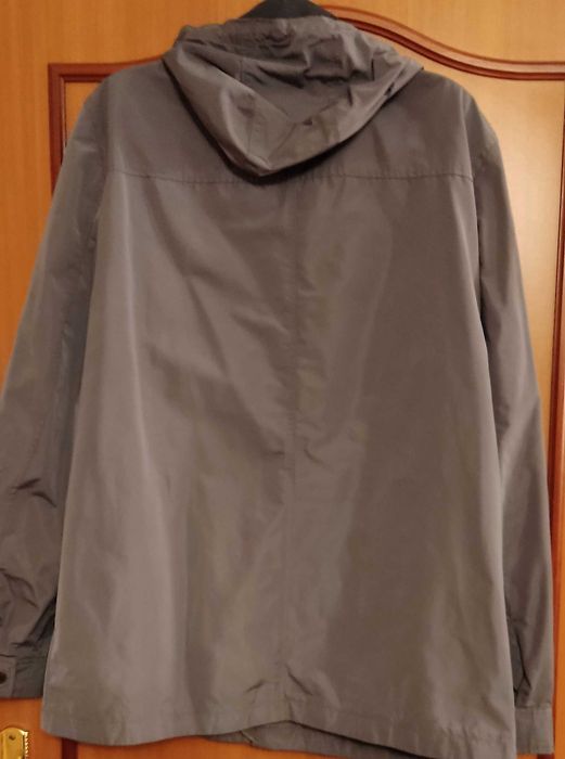 Продам ветровка мужская