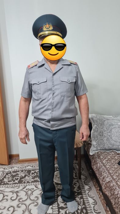 Парадный военный костюм