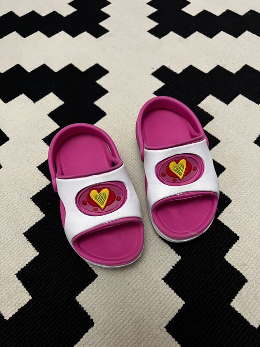 Продам детские сланцы