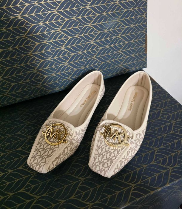 Papuci Michael Kors marimea 38
