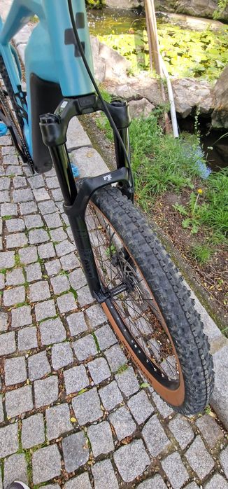 Bicicletă electrică Cube